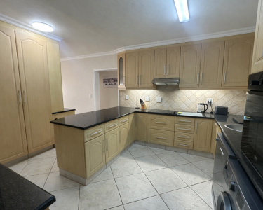 2 Waterfront kitchen