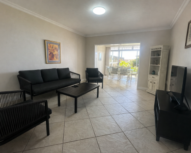 2 Waterfront lounge